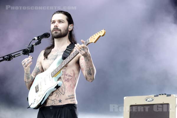 BIFFY CLYRO - 2016-06-11 - PARIS - Hippodrome de Longchamp - Main Stage - Simon Alexander Neil